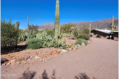 10860 E Maverick Trail, Gold Canyon, AZ 85118 - Photo 2