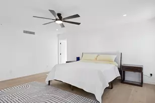 342 E Orangewood Ave, Phoenix, AZ 85020 - Photo 20