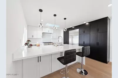 342 E Orangewood Avenue, Phoenix, AZ 85020 - Photo 14