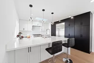 342 E Orangewood Ave, Phoenix, AZ 85020 - Photo 14