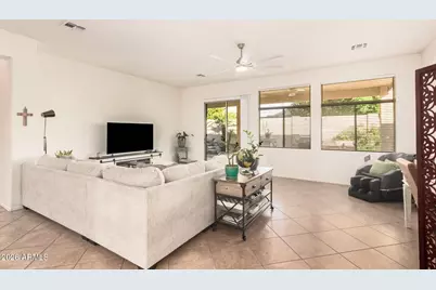 17916 W Addie Lane, Surprise, AZ 85374 - Photo 4