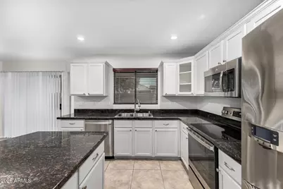 10046 W Veliana Way, Tolleson, AZ 85353 - Photo 14