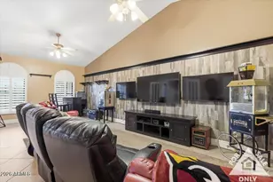 3203 E Ellis St, Mesa, AZ 85213 - Photo 8