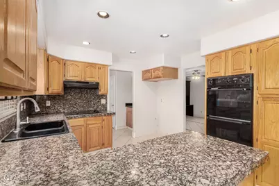 8812 W Pinnacle Peak Road, Peoria, AZ 85383 - Photo 24