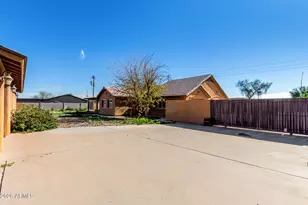 8812 W Pinnacle Peak Rd, Peoria, AZ 85383 - Photo 58