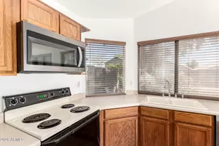 337 N Abalone Dr, Gilbert, AZ 85233 - Photo 18