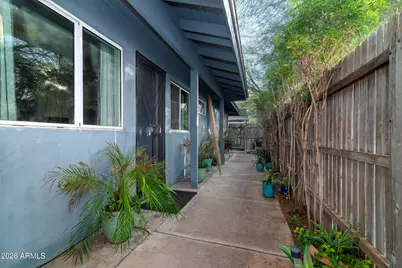 822 E Montecito Avenue, Phoenix, AZ 85014 - Photo 20