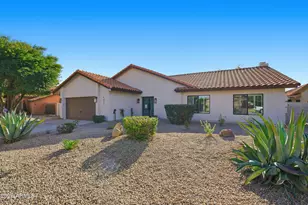 5421 E Michelle Dr, Scottsdale, AZ 85254 - Photo 1