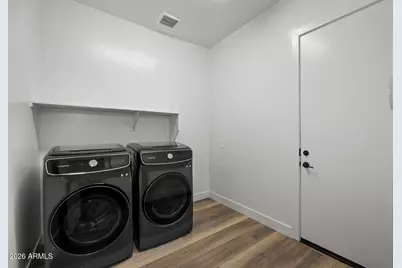 713 E Kachina Trail, Phoenix, AZ 85042 - Photo 40