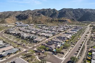 713 E Kachina Trl, Phoenix, AZ 85042 - Photo 8