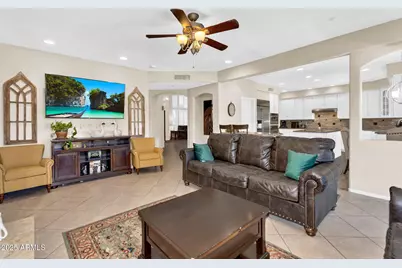 6376 W Louise Drive, Glendale, AZ 85310 - Photo 10