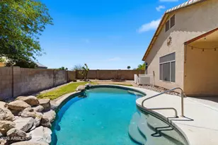 18247 N Coyote Lakes Pkwy, Surprise, AZ 85378 - Photo 30