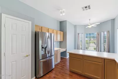 18247 N Coyote Lakes Parkway, Surprise, AZ 85378 - Photo 8