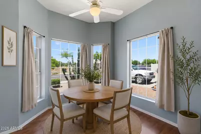 18247 N Coyote Lakes Parkway, Surprise, AZ 85378 - Photo 12