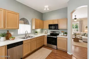 18247 N Coyote Lakes Pkwy, Surprise, AZ 85378 - Photo 8