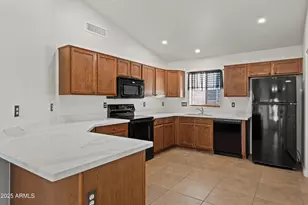 3114 E Kristal Way, Phoenix, AZ 85050 - Photo 10