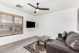 2257 E Huntington Dr, Phoenix, AZ 85040 - Photo 8