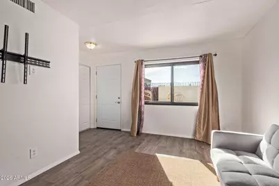 2724 W McLellan Boulevard W #119, Phoenix, AZ 85017 - Photo 4