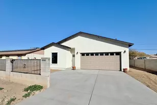 8980 W Coronado Dr, Arizona City, AZ 85123 - Photo 1