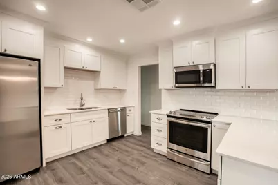 2226 E Devonshire Avenue, Phoenix, AZ 85016 - Photo 8