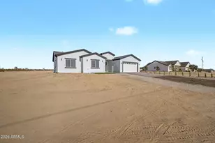 6523 S 333rd Ave, Tonopah, AZ 85354 - Photo 2
