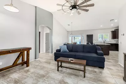 2621 N 30th Place, Phoenix, AZ 85008 - Photo 16