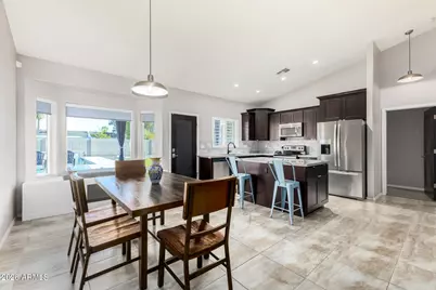 2621 N 30th Place, Phoenix, AZ 85008 - Photo 14