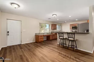 6209 W Cheery Lynn Rd, Phoenix, AZ 85033 - Photo 12