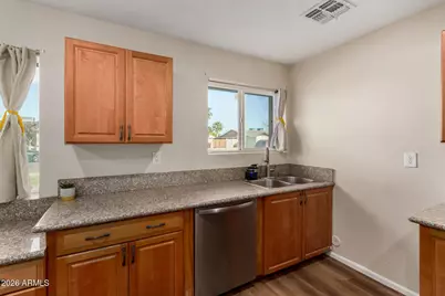 6209 W Cheery Lynn Road, Phoenix, AZ 85033 - Photo 16