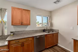 6209 W Cheery Lynn Rd, Phoenix, AZ 85033 - Photo 16