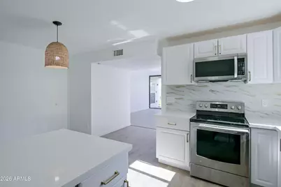 16041 N 31st Street #Unit 16, Phoenix, AZ 85032 - Photo 4
