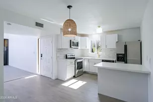 16041 N 31st St, Phoenix, AZ 85032 - Photo 2