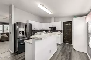 18240 North 21st St, Phoenix, AZ 85022 - Photo 4