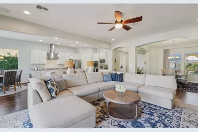 9228 W Robin Lane, Peoria, AZ 85383 - Photo 2