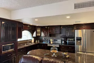 3954 W Wood Dr, Phoenix, AZ 85029 - Photo 6