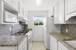 6125 E Indian School Rd, Scottsdale, AZ 85251 - Photo 24