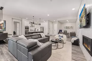 5250 E Deer Valley Dr, Phoenix, AZ 85054 - Photo 16