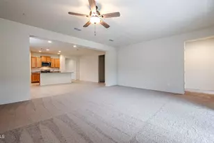 13578 W Copper Leaf Ln, Peoria, AZ 85383 - Photo 6