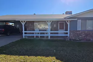 811 E Clanton Ave, Buckeye, AZ 85326 - Photo 2