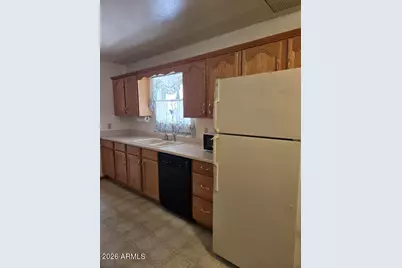 811 E Clanton Avenue, Buckeye, AZ 85326 - Photo 8