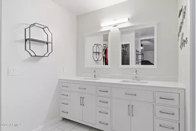 12374 W Turney Avenue, Avondale, AZ 85392 - Photo 16