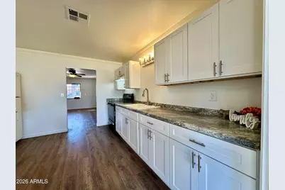 1822 W Wayland Drive, Phoenix, AZ 85041 - Photo 6