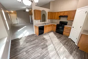 25151 W Parkside Ln, Buckeye, AZ 85326 - Photo 2