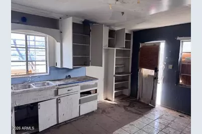 554 W Rio Salado Parkway, Mesa, AZ 85201 - Photo 4