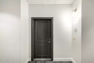 945 E Playa Del Norte Dr, Tempe, AZ 85288 - Photo 2