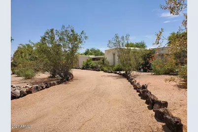 7441 E Century Drive, Scottsdale, AZ 85250 - Photo 2