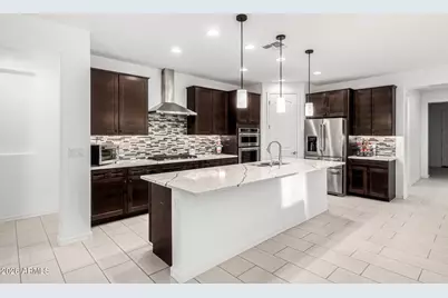 19615 W San Miguel Avenue, Litchfield Park, AZ 85340 - Photo 8