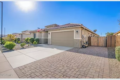 19615 W San Miguel Avenue, Litchfield Park, AZ 85340 - Photo 2