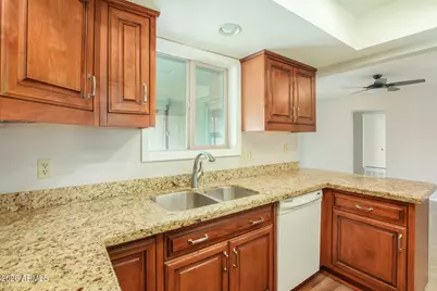 1010 E Loyola Drive, Tempe, AZ 85282 - Photo 16