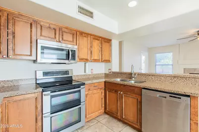 18623 N 39th Way, Phoenix, AZ 85050 - Photo 10